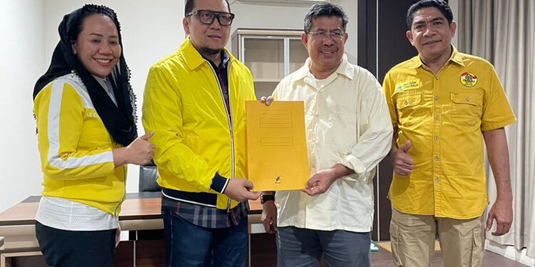 Foto Istimewa: Pasangan Calon Bupati dan Wakil Bupati Kabupaten Halmahera Selatan (BK-UMAR) Kantongi B1KWK Partai Golkar
