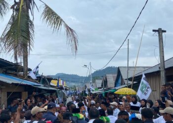 Lautan Manusia Sambut Kedatangan Paslon Jasri-Muhlis di Desa Kusubibi