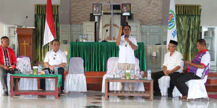 Calon Bupati dan Wakil Bupati Hadiri Dialog AMGPM di Gereja GPM Labuha