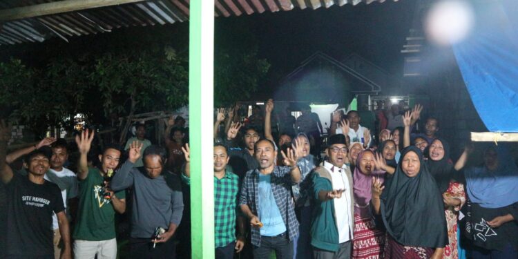 Calon Bupati Halmahera Selatan Jasri Usman Didampingi Tim Koalisi Kampanye di Desa Hidayat