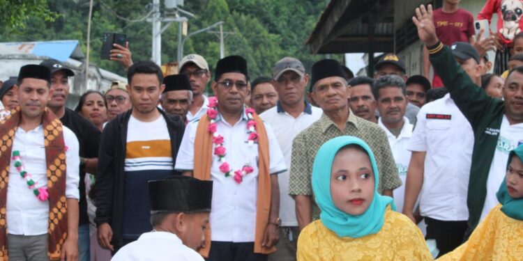 Calon Bupati Halmahera Selatan Jasri Usman Didampingi Tim Koalisi Kampaye Zona di Satu