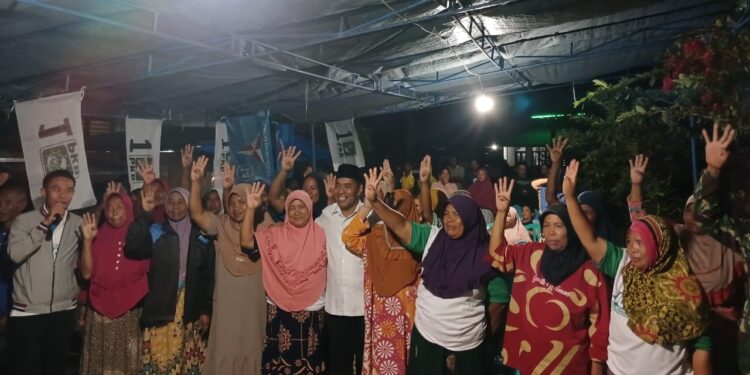 Calon Bupati Halmahera Selatan Jasri Usman Kampanye di Desa Awanggo