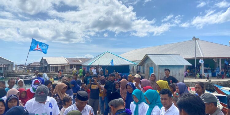 Kedatangan Cawabup Muhlis Djafaar dan Rombongan di Desa Gurapin