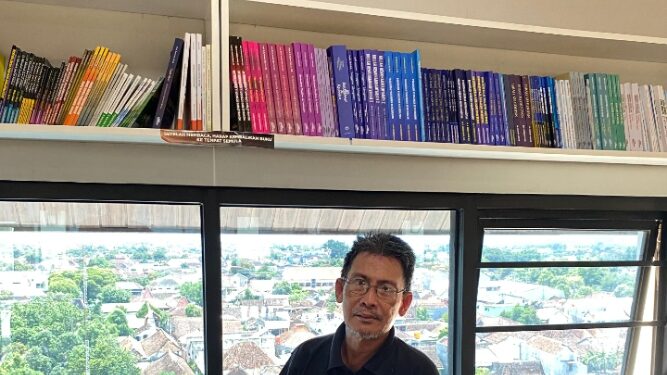Dr. Herman Oesman