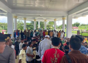 Diduga Gelapkan Dana Desa Rp 400 Juta, Kades Kusubibi Didemo