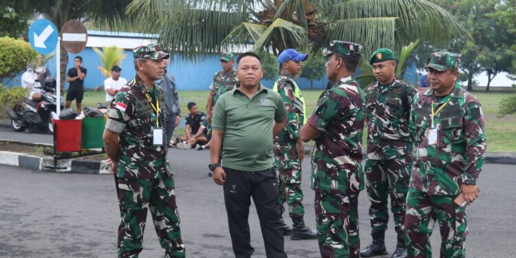 Foto Istimewa: (Dandrem 152/Babullah Tinjau Langsung Ke Panitia Werving)