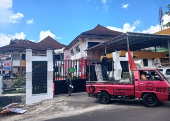 Demo di Kejati, FAK Malut Sebut Kebijakan DPMD Halsel Bentuk Instrumen Korupsi