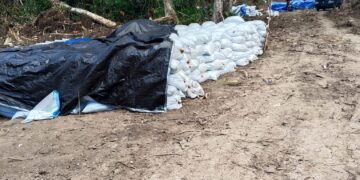 Foto Istimewa: (Hasil Pengambilan Tana Secara Ilegal di Desa Sumae Halmahera Selatan oleh PT. Harita Nickel)