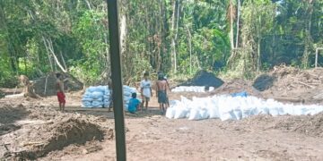 Foto Istimewa: (Lokasi Pengambilan Tana Secara Ilegal di Desa Sumae Halmahera Selatan)